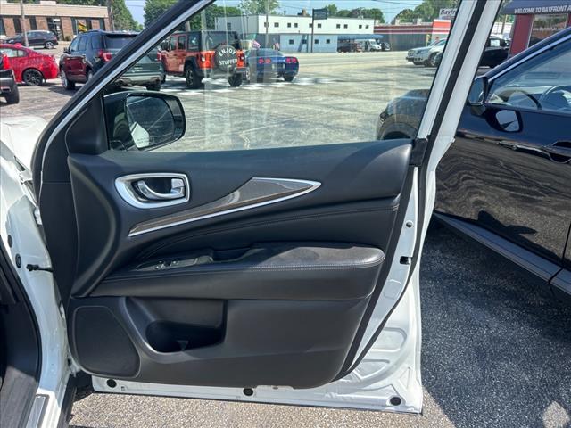 2017 Infiniti QX60 photo 16