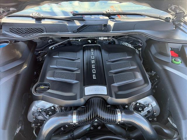 2017 Porsche Cayenne S:HLA53575
