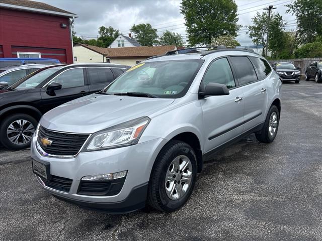 2017 Chevrolet Traverse LS  HJ321932