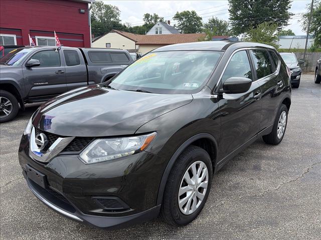 Photo of 2016 Nissan Rogue S in Erie, PA 2016 Nissan Rogue S GW135272