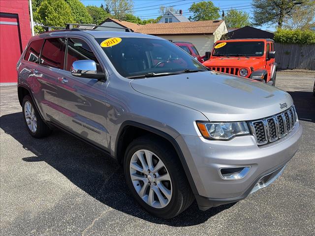 2017 Jeep Grand Cherokee Limited:HC830374