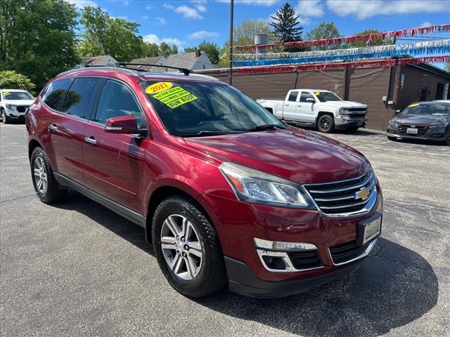 2017 Chevrolet Traverse 2LT photo 3