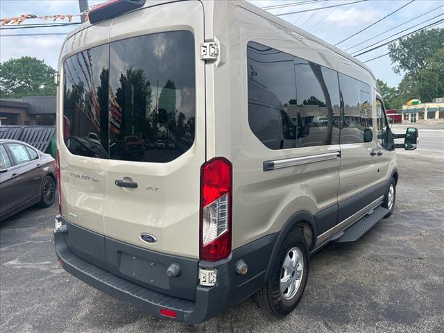 2018 Ford Transit XLT photo 4