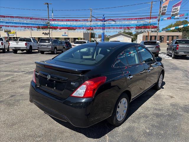 2019 Nissan Versa SV:KL843755