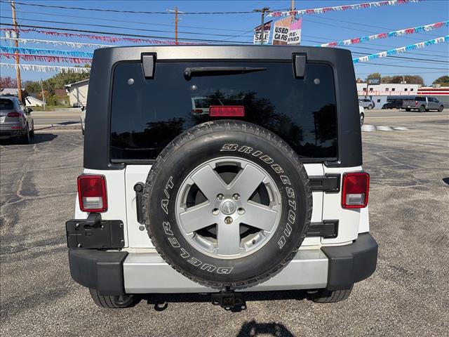 2012 Jeep Wrangler Unlimited Sahara:CL153385