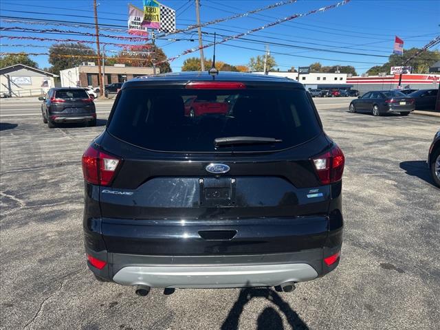 2019 Ford Escape SE:KUA42483
