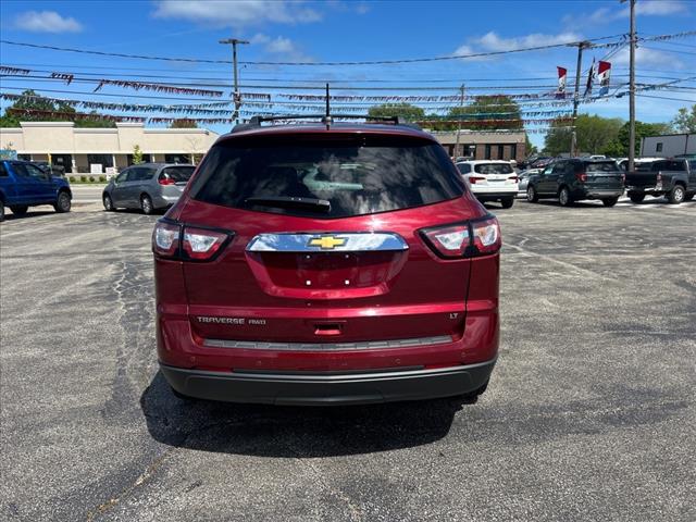 2017 Chevrolet Traverse 2LT photo 5