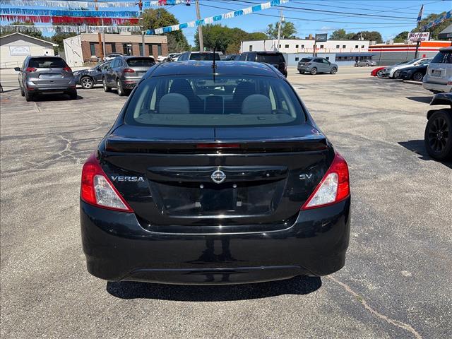 2019 Nissan Versa SV:KL843755