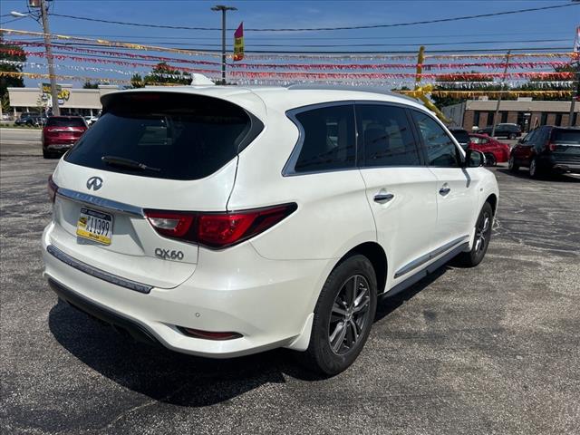 2017 Infiniti QX60 photo 4
