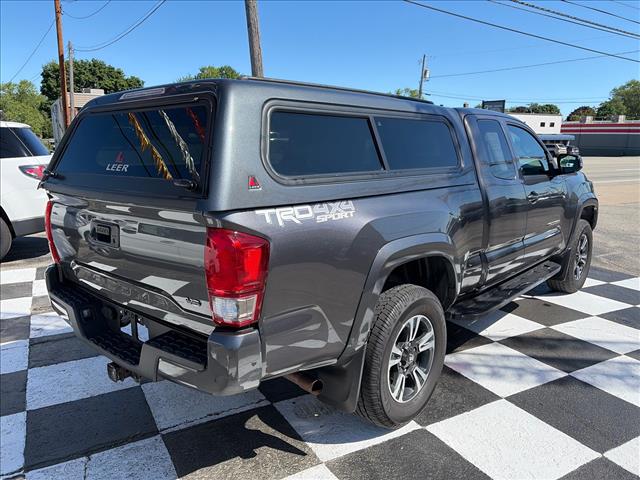 2017 Toyota Tacoma TRD Sport:HX048431