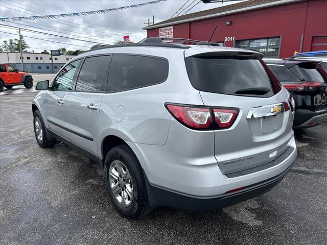 2017 Chevrolet Traverse LS photo 6