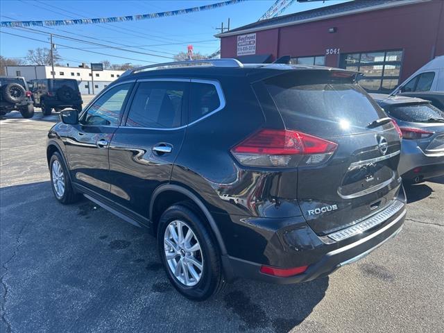 2017 Nissan Rogue SV:HW003186