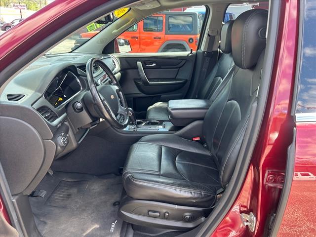 2017 Chevrolet Traverse 2LT photo 7