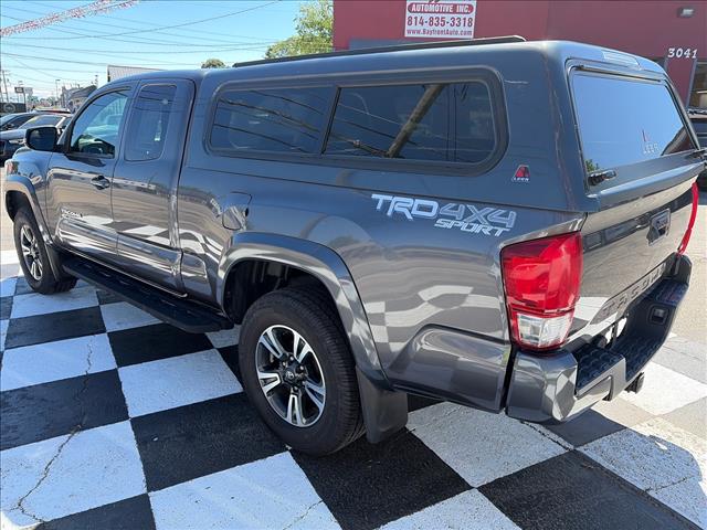 2017 Toyota Tacoma TRD Sport:HX048431