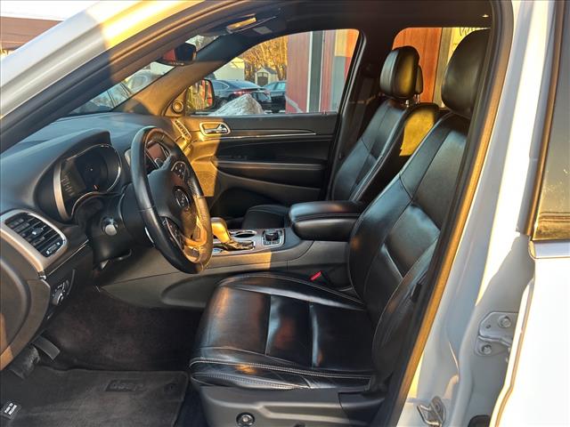 2017 Jeep Grand Cherokee Limited:HC618595