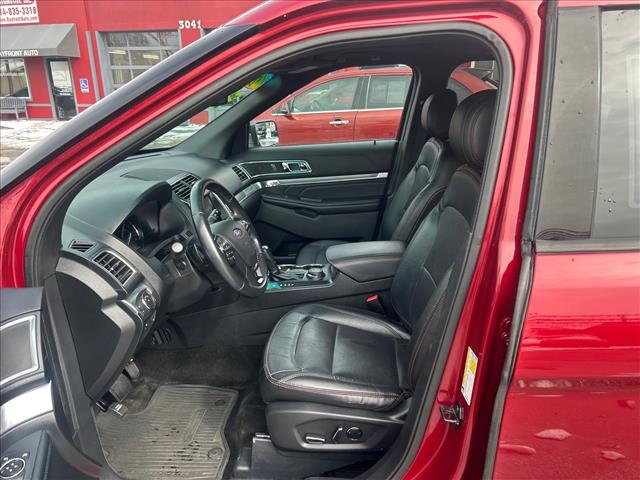 2016 Ford Explorer Sport:GGC39491