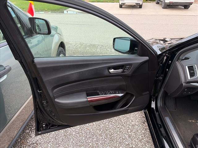 2016 Acura TLX Base:GA011205