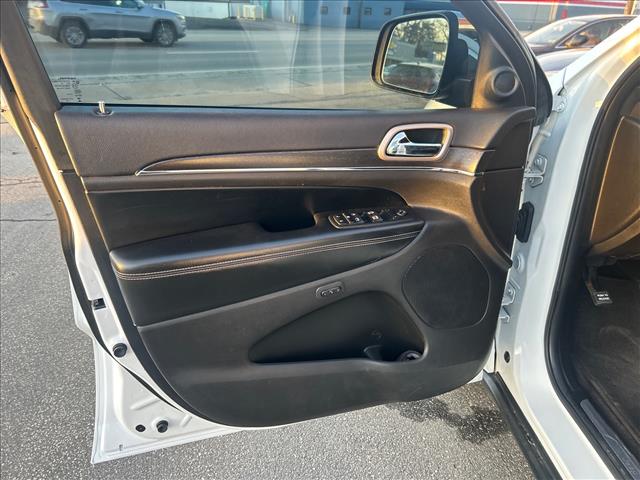 2017 Jeep Grand Cherokee Limited:HC618595