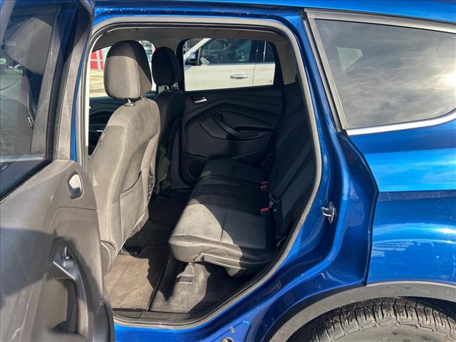 2017 Ford Escape SE:HUB25517