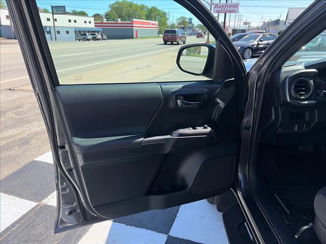 2017 Toyota Tacoma TRD Sport:HX048431