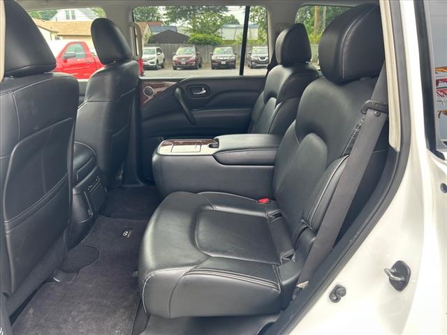 2019 Infiniti QX80 Luxe photo 9