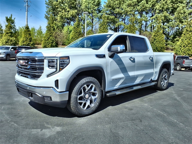2026 GMC Sierra 1500 SLT Crew Cab 4WD