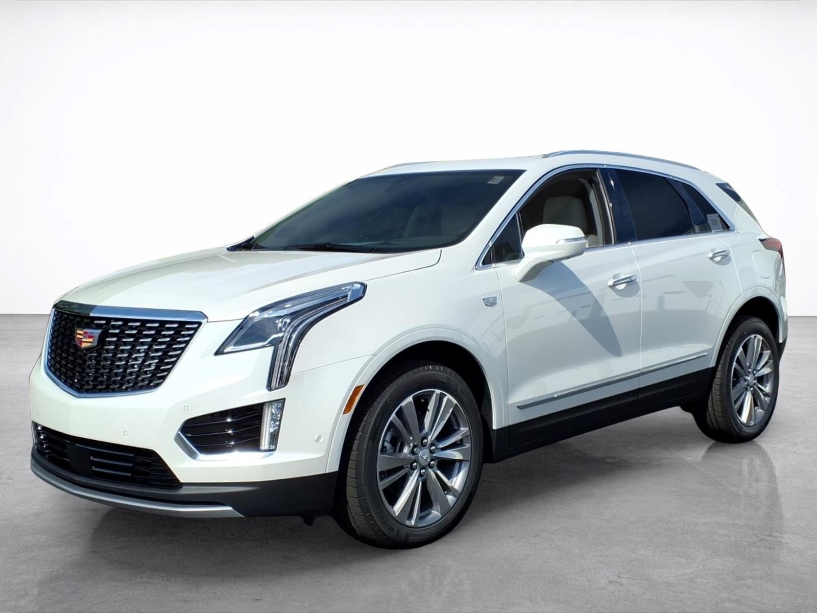 Crystal White Tri-Coat 2026 Cadillac XT5 SUV / Crossover Front-Wheel Drive 9-Speed Automatic