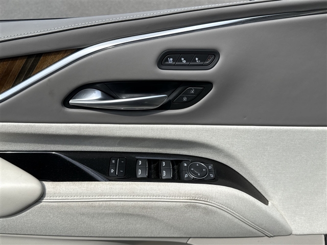 2023 Cadillac Escalade ESV Sport Platinum