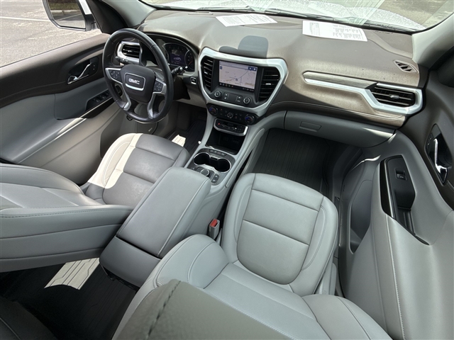 2021 GMC Acadia SLT