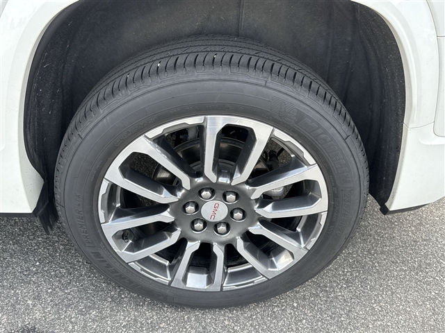 2020 GMC Acadia Denali