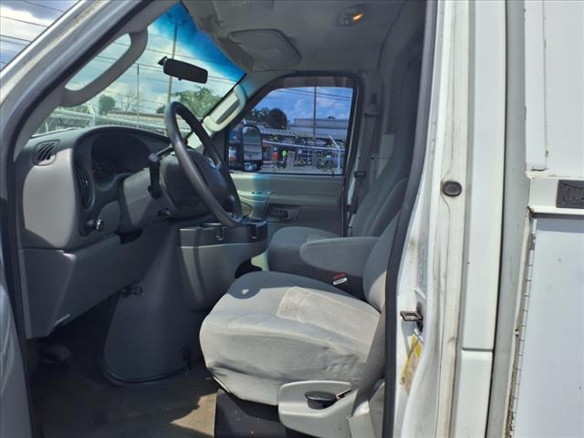 2006 Ford E-350 Base