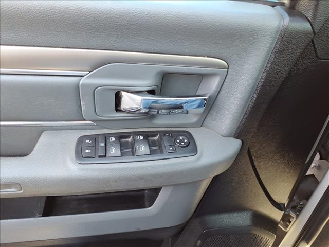 2016 RAM 1500 SLT