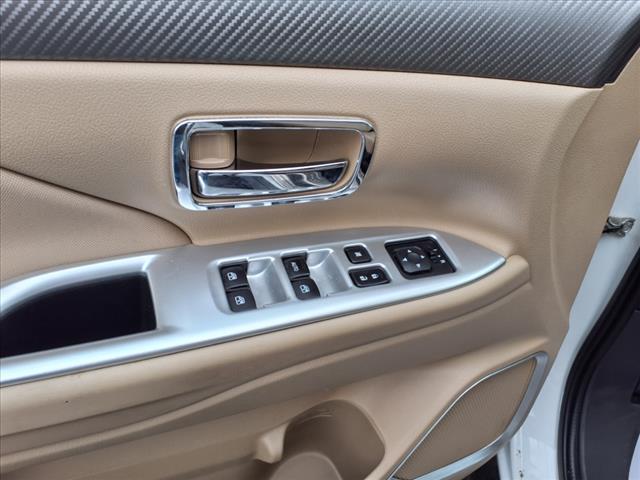 2016 Mitsubishi Outlander SE