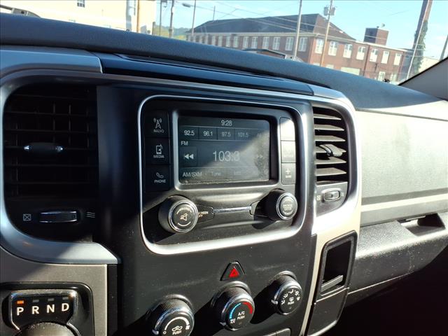 2016 RAM 1500 SLT