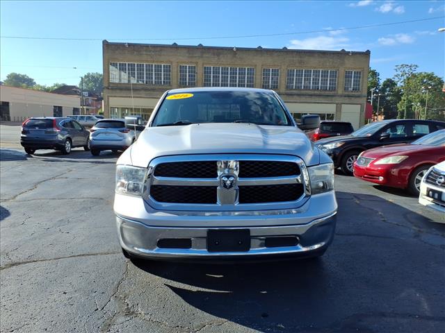2016 RAM 1500 SLT