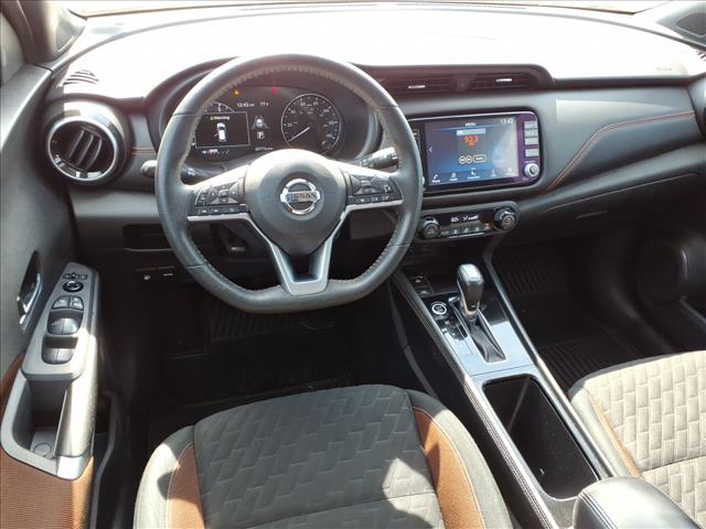 2021 Nissan Kicks SR