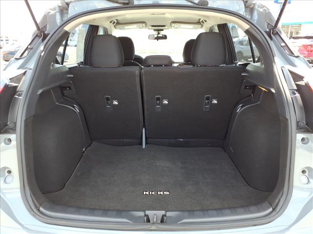 2021 Nissan Kicks SR