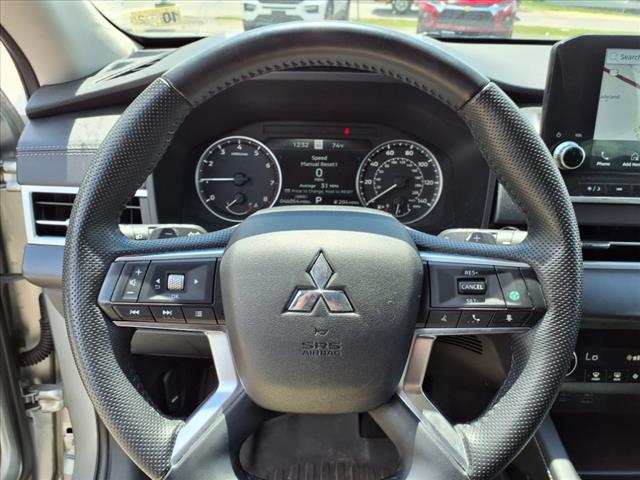 2023 Mitsubishi Outlander SE