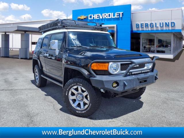 2014 Toyota FJ Cruiser Base
