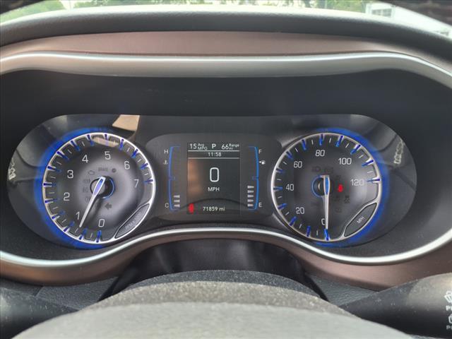 2023 Chrysler Voyager LX