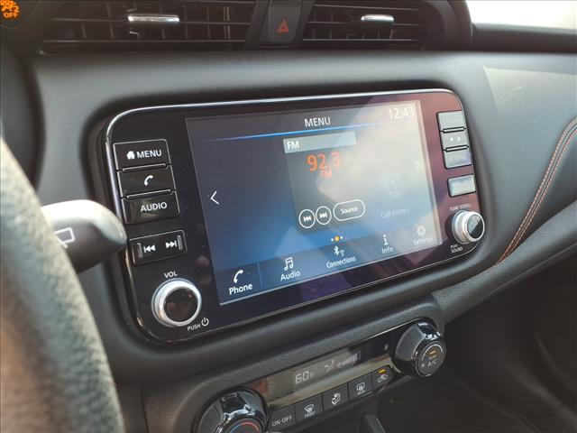 2021 Nissan Kicks SR