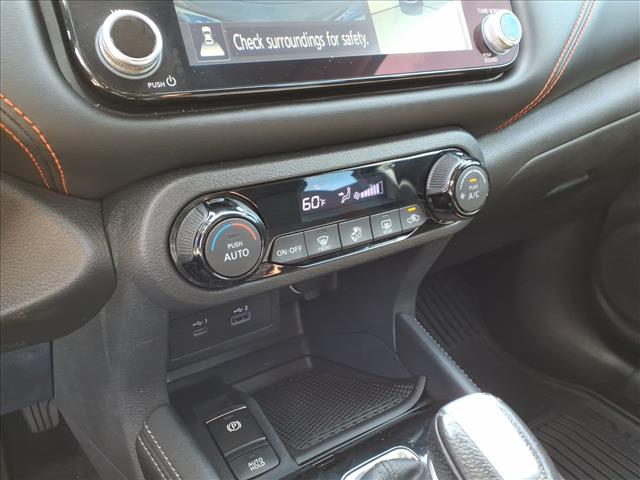 2021 Nissan Kicks SR