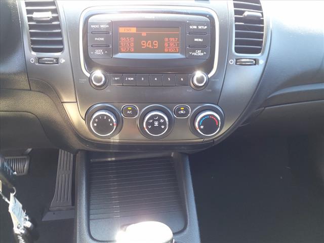 2017 Kia Forte5 LX