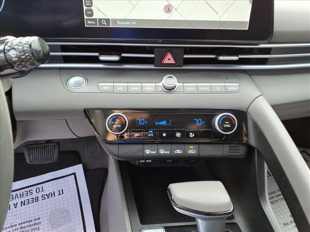 2024 Hyundai ELANTRA SEL