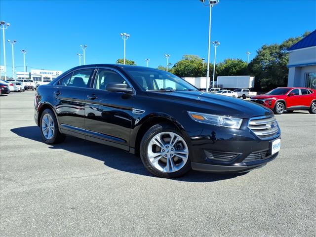 2017 Ford Taurus SE