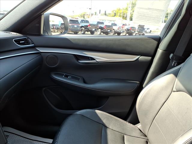 2022 INFINITI QX50 Luxe