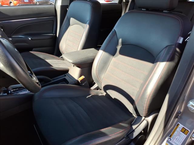 2024 Mitsubishi Outlander Sport SE