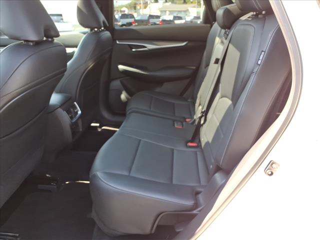 2022 INFINITI QX50 Luxe