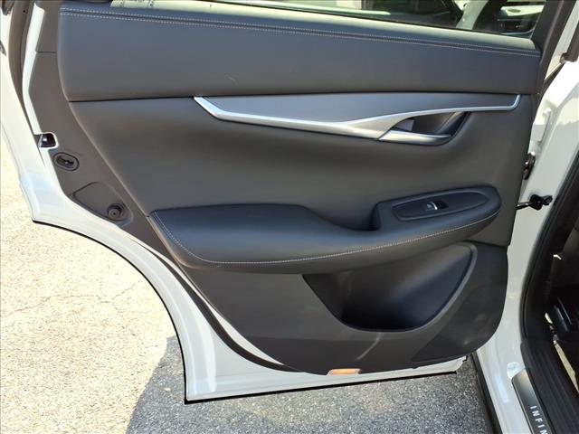 2022 INFINITI QX50 Luxe