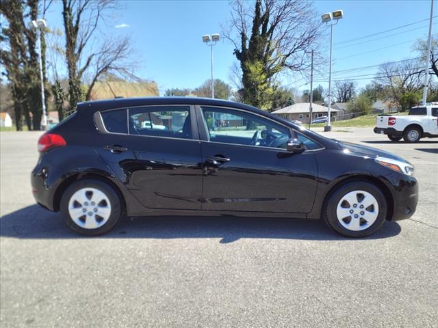 2017 Kia Forte5 LX